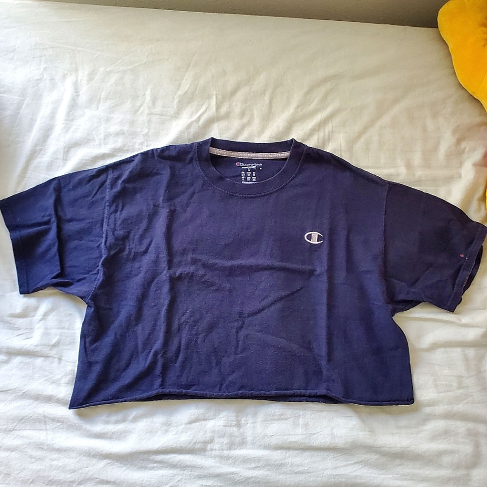 Large Champion crop top / cropped tee